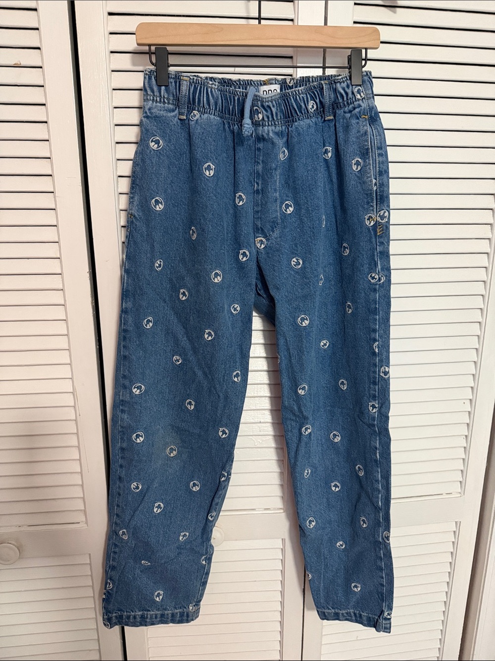 Men’s BDG Blue Denim Straight Jeans with White Smiley Embroidery